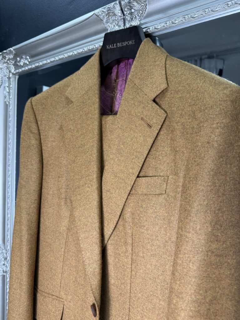Mustard oxbridge flannel suit 13oz Standeven.Single breasted notch lapel one button